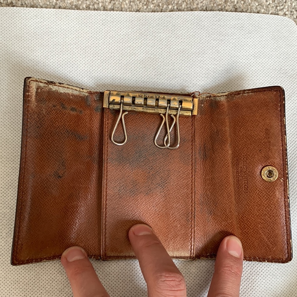 Louis Vuitton Authentic Multicles 6 Key Holder Monogram Flawed Designer Wallet - Picture 2 of 5